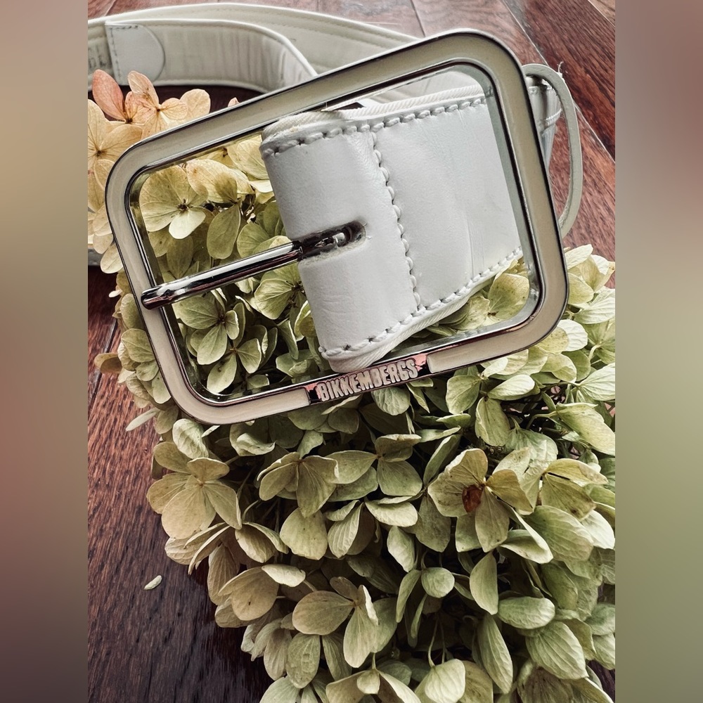 DIRK BIKKEMBERGS Men’s White Signature Logo Leather Rectangular Buckle 41”/1.5”